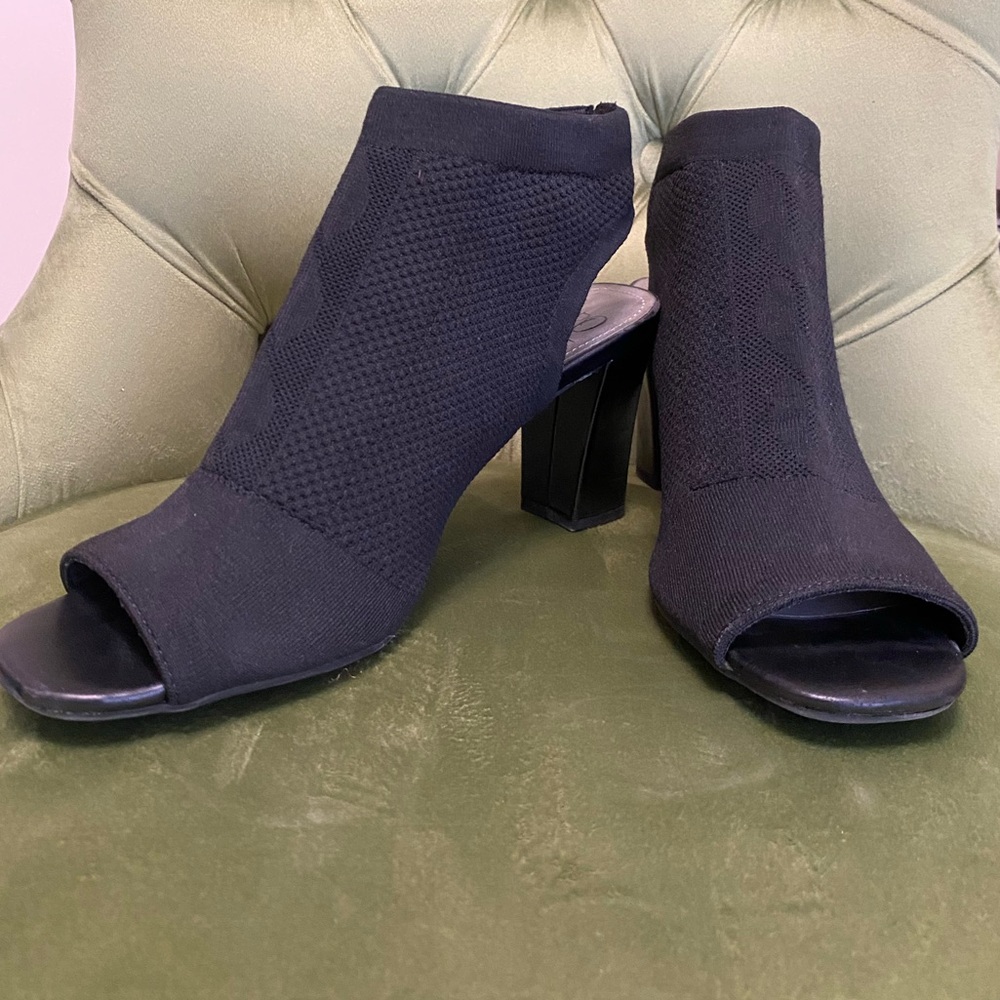 IMPO Black Knit Peep-Toe Block Heel Booties SIZE 8
